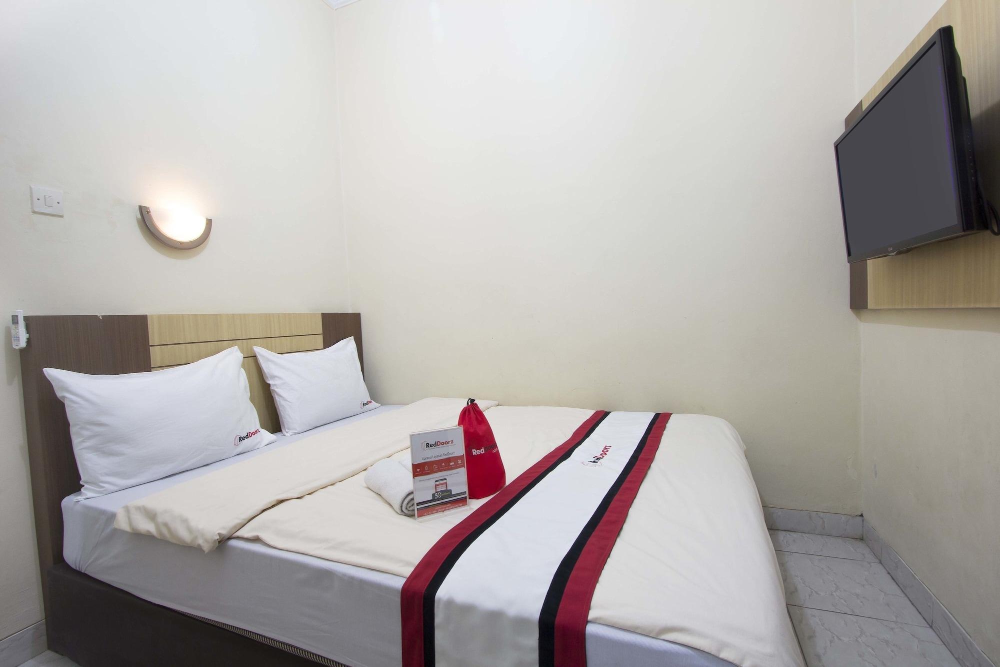 Reddoorz Plus Near Stadion Mandala Krida Yogyakarta Extérieur photo