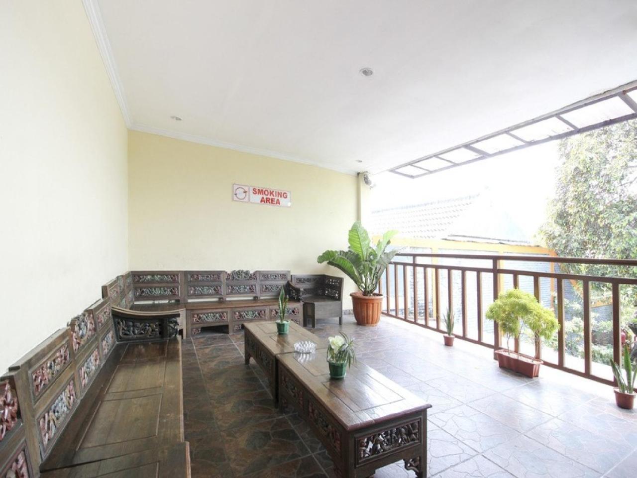 Reddoorz Plus Near Stadion Mandala Krida Yogyakarta Extérieur photo