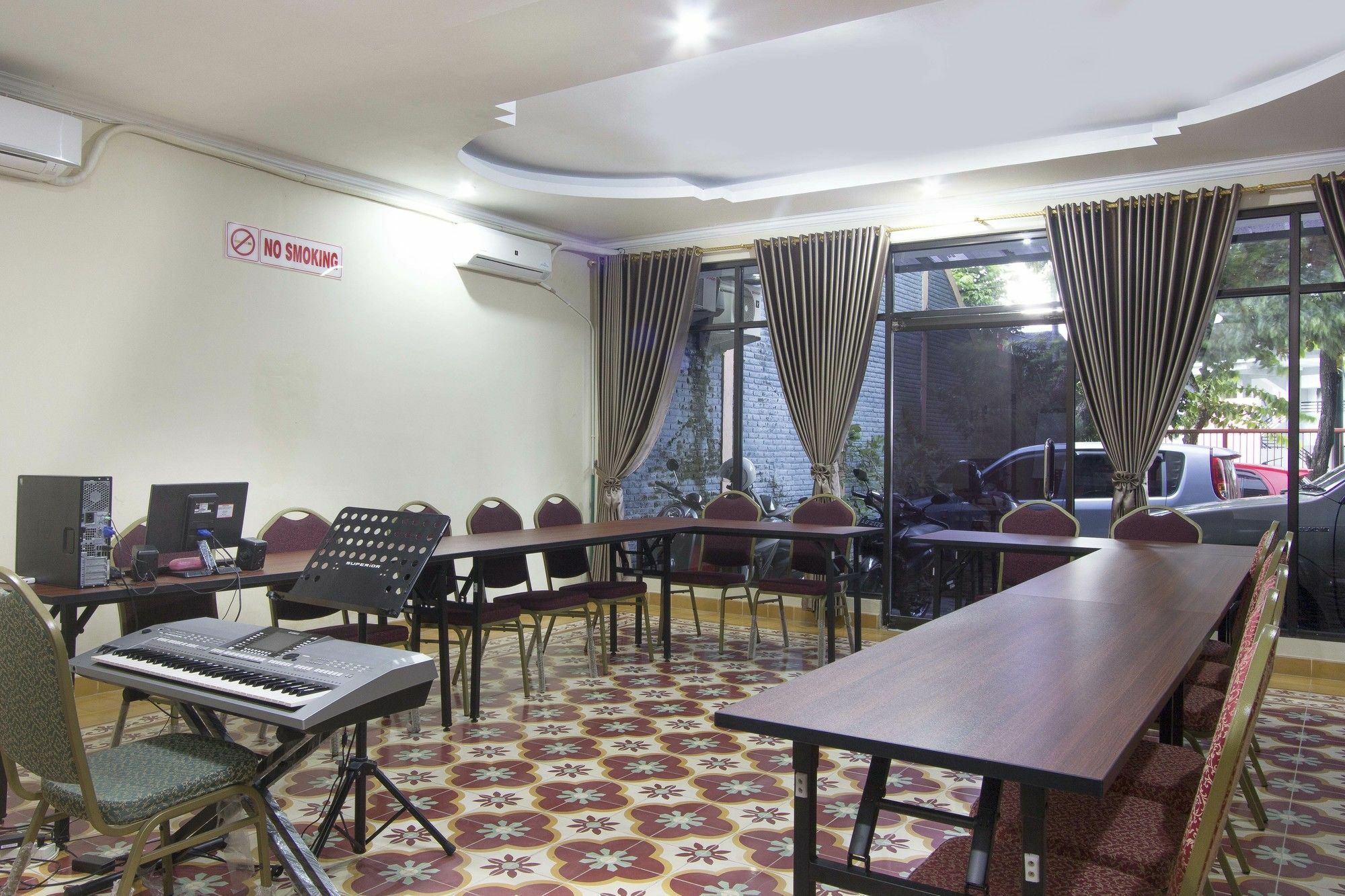 Reddoorz Plus Near Stadion Mandala Krida Yogyakarta Extérieur photo